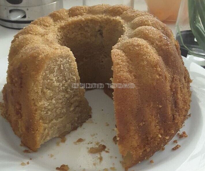 עוגת דבש עם חתיכות תפוחים