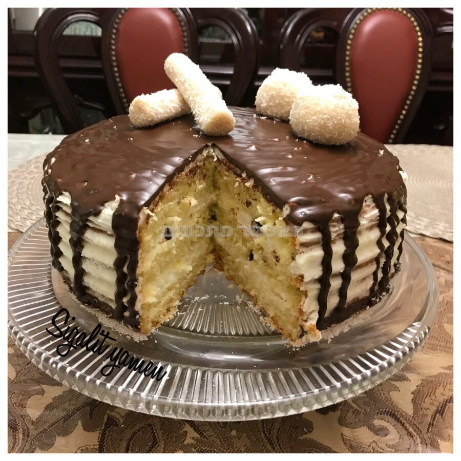 עוגת טורט קוקוס שמנת מתוקה שוקולד צ׳יפס גנאש