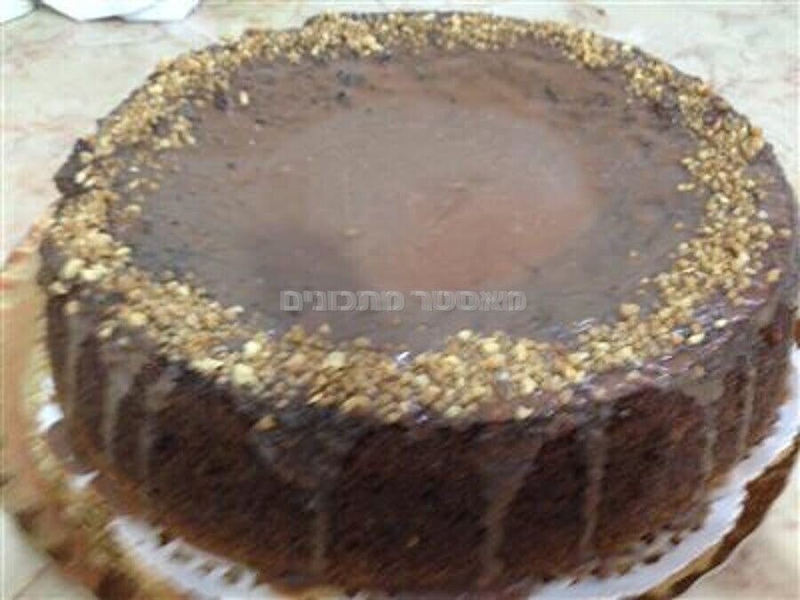 עוגה בטעם קפה נמס ואגוזים