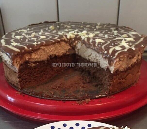 עוגת בראוניז ומוס נוגט