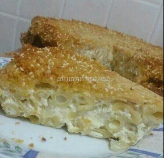 מאפה פסטה עם גבינות ופירורי לחם