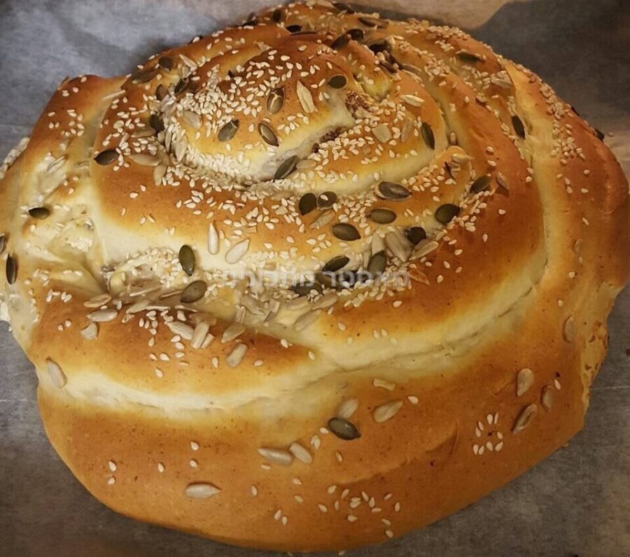 מאפה שמרים במילוי גבינות