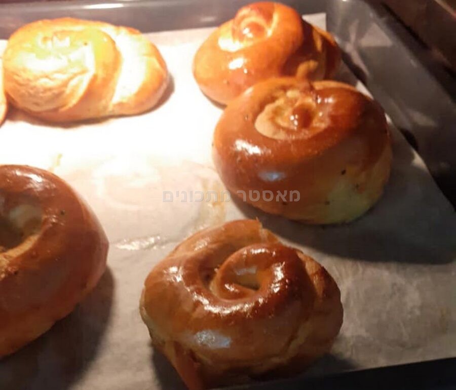 מאפה תימני ושמו דמול