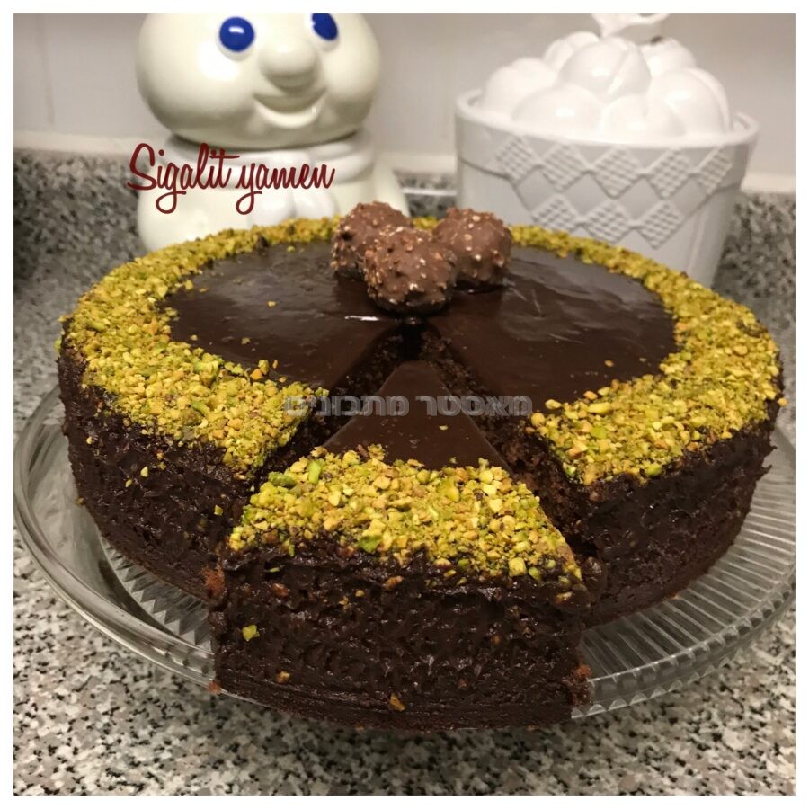 עוגת שוקולד עשירה ברנדי גנאש פוסטוק