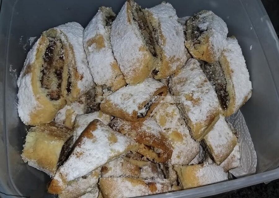 מגולגלות תמרים וקוקוס