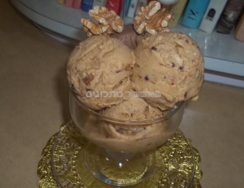 גלידה עם פירות העונה משובחת