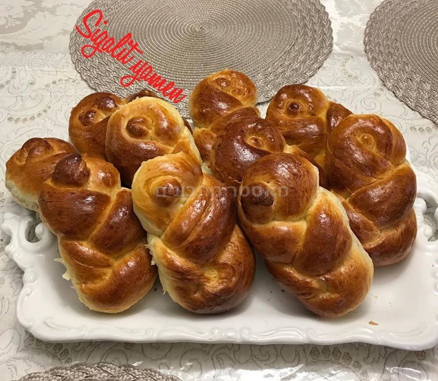 חלה לחמניות קשר שמינית