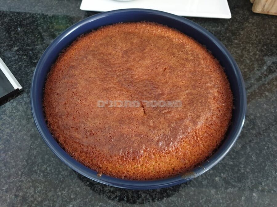 עוגת סולת-קוקוס-תפוזים בחושה
