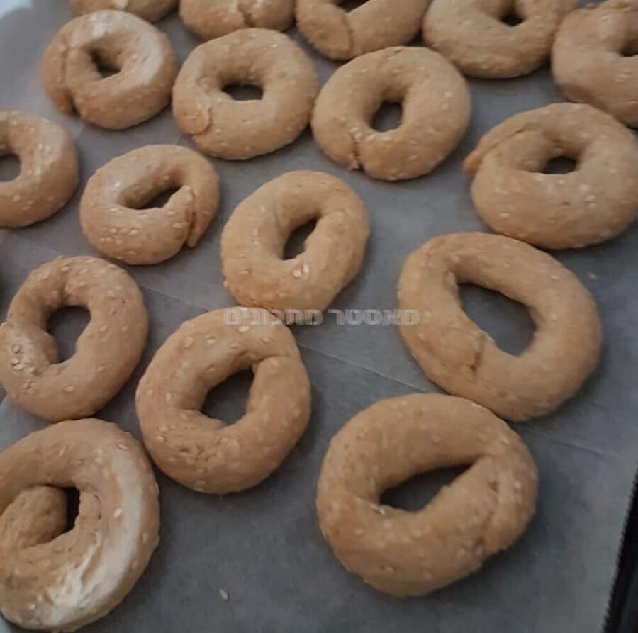 עוגיות מלוחות עם שומשום