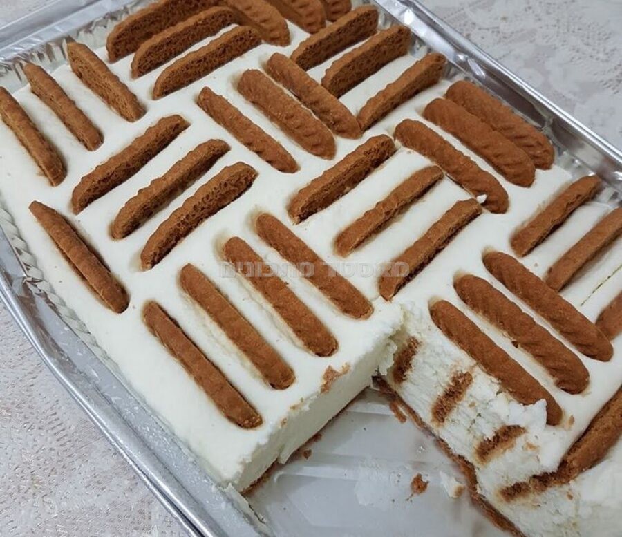 עוגת גבינה עם ביסקויטים
