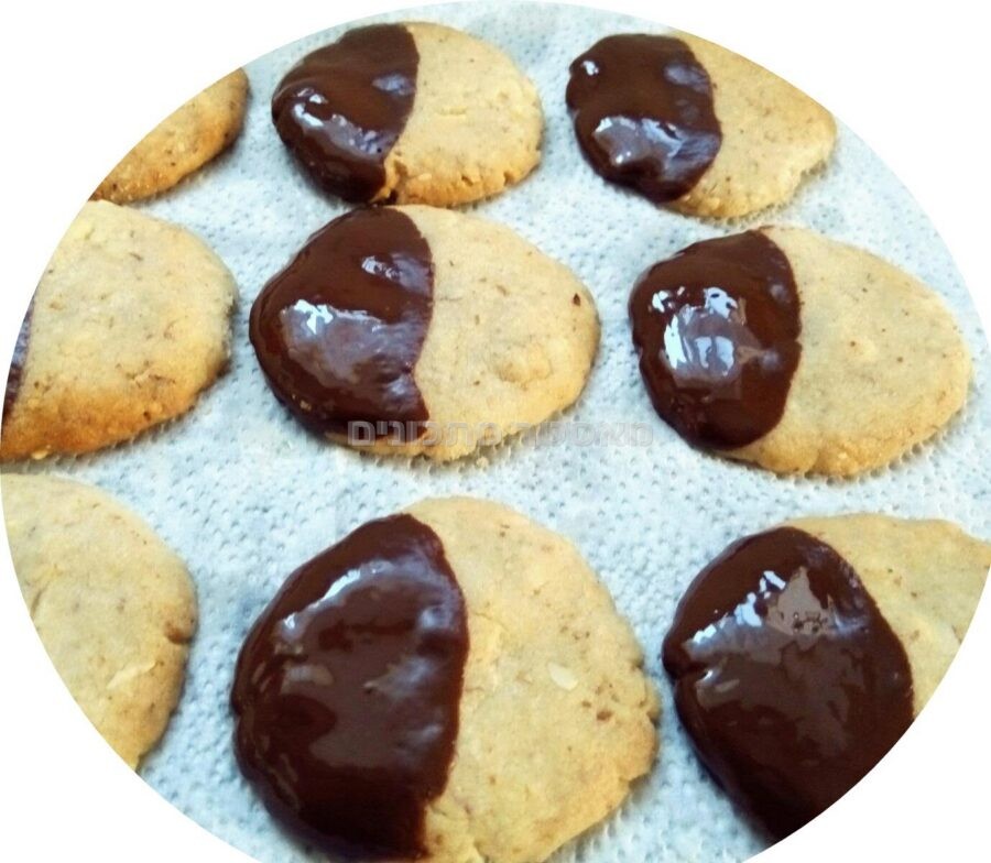 עוגיות שקדים ואגוזים