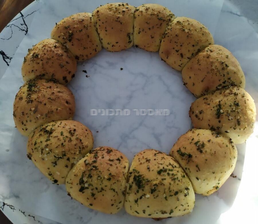 לחם שום