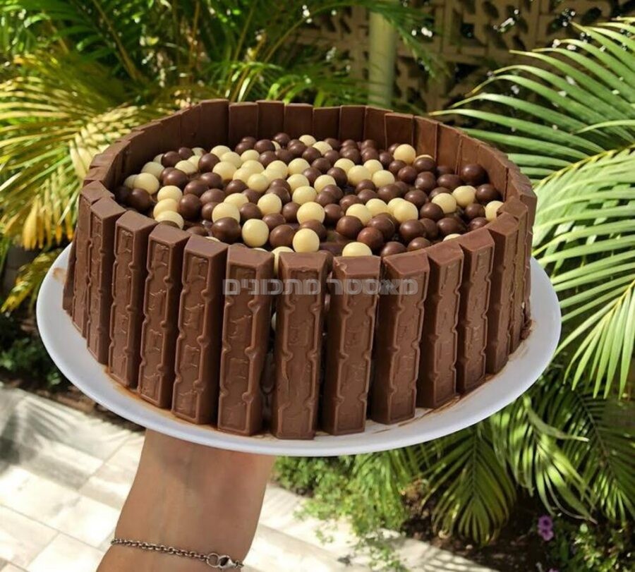 עוגת קליל עם אצבעות שוקולד