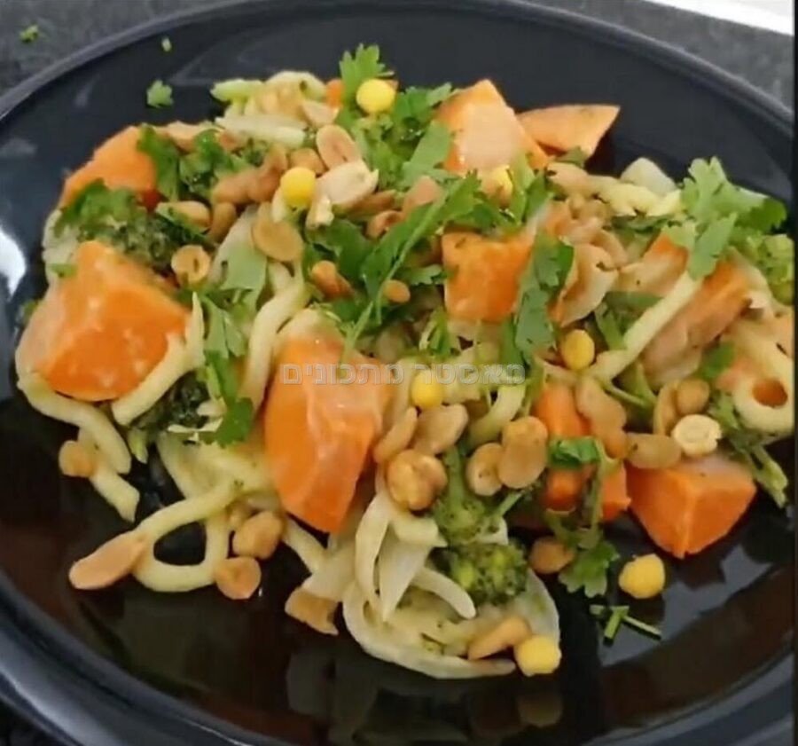 נודלס ברוקולי ובטטה ברוטב קרם קוקוס… 🥥🥥🥥