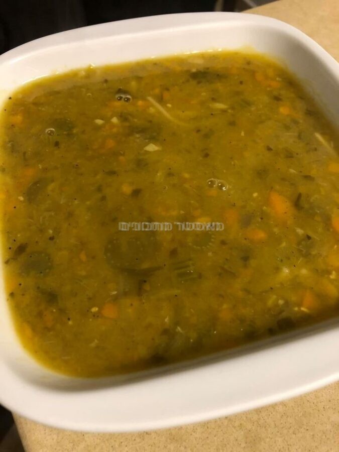 מרק אפונה יבשה עם גזר🌺