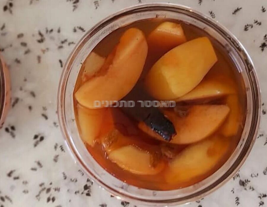 ליפתן חבושים,אגסים,תפוחים וצימוקים