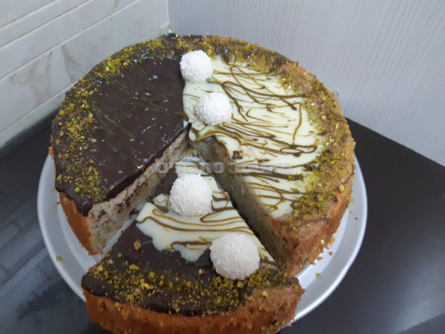 עוגת שיפון קוקוס ופיסטוק