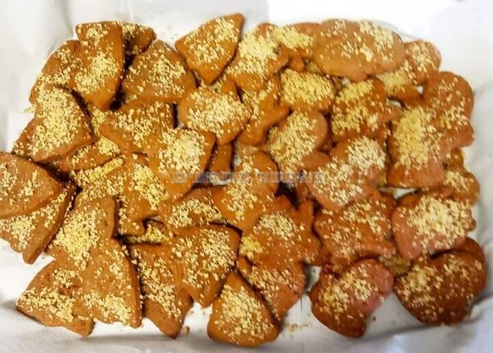 עוגיות קפה בציפוי שקדים