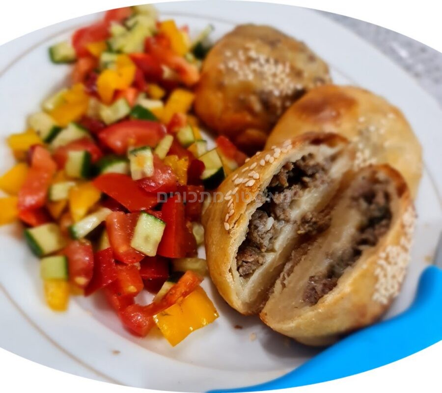 לחמניות ממולאות בבשר טחון ובאהבה ענקית❤💜