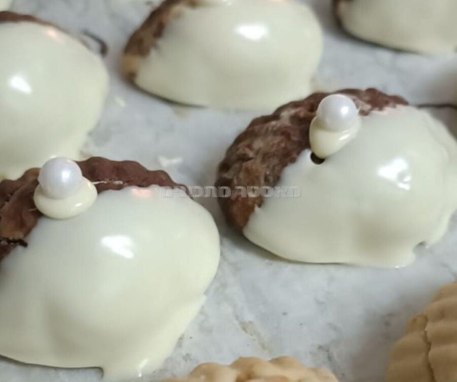 צדפה בצק פריך במילוי שקדים וקוקוס🤡
