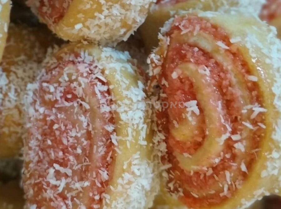 עוגיות ריבה וקוקוס