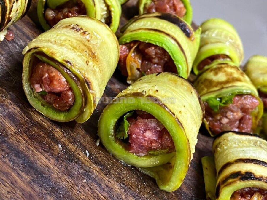 גלילי קישואים ממולאים
