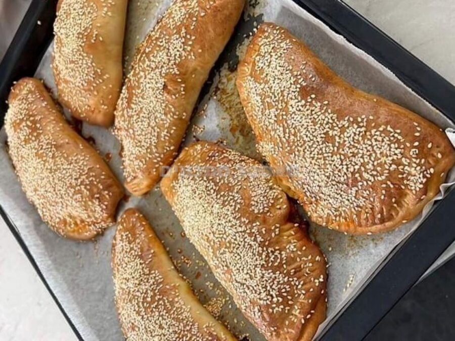 שלוש מתכונים:סהרונים עם בשר / עם טונה / עם גבינה צהובה