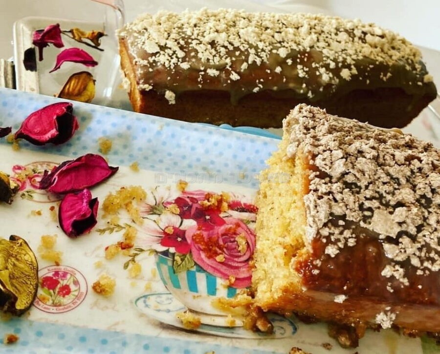 עוגת טחינה עם גנאש חלבה