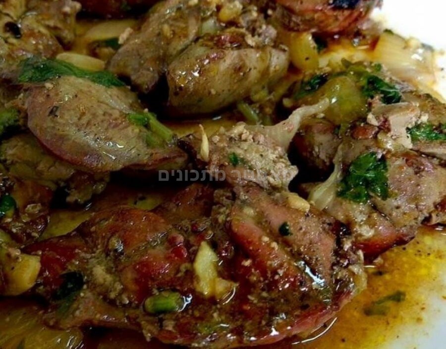 כבדי עוף ברוטב