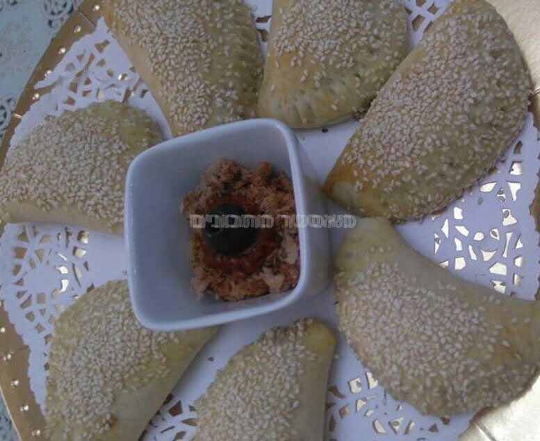 סמבוסק גבינה וסמבוסק טונה