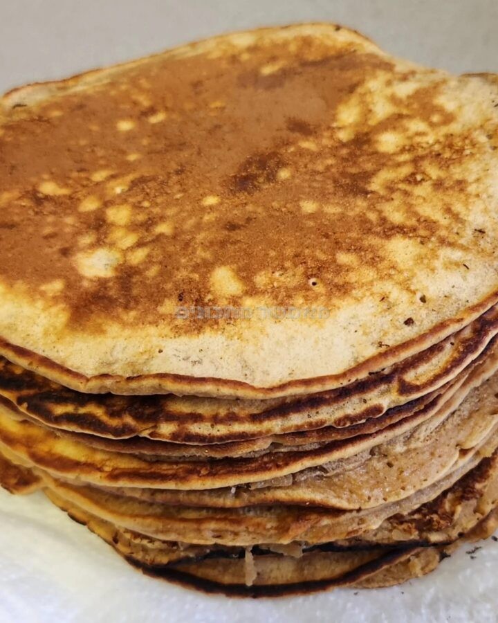 פנקייקים שקדים וקפה