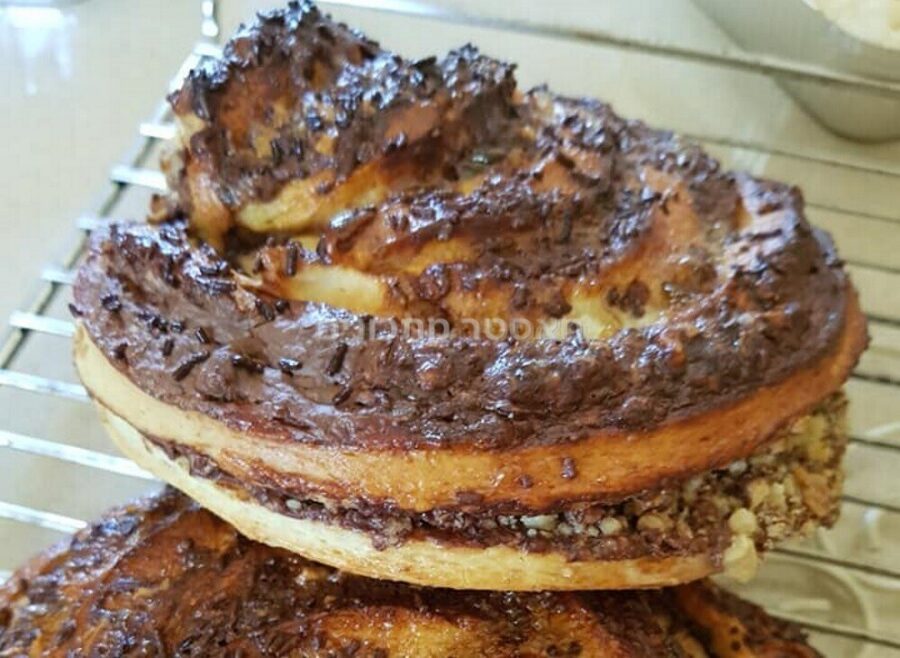 שמרים במילוי נוטלה ואגוזים