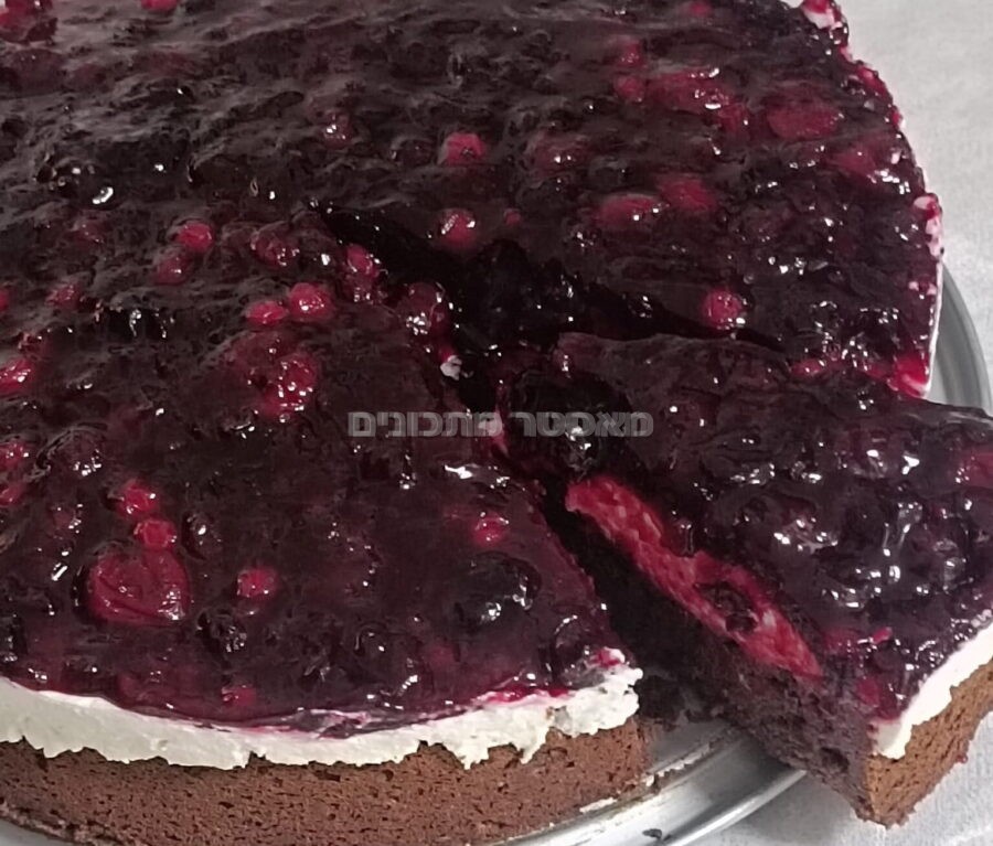 עוגת שוקולד קרם שמנת ופירות יער ללא גלוטן (כשל"פ)❤️