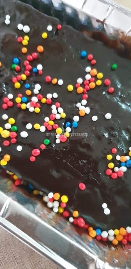 עוגת שוקולד חמה צבעונית ועסיסית🌹