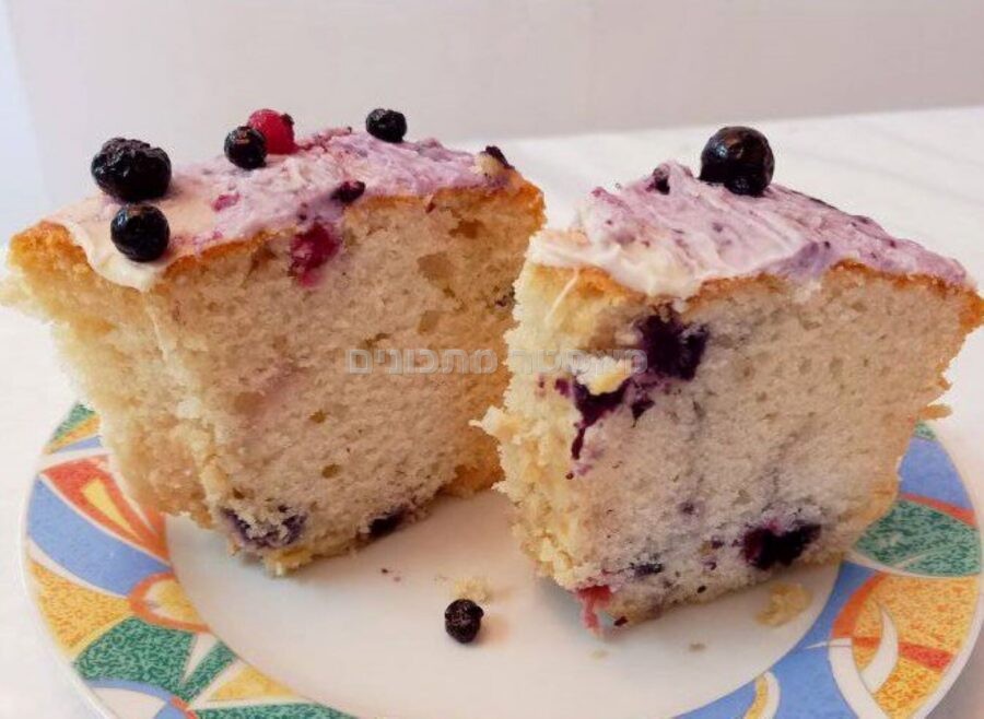 עוגה בחושה "באנדט" פירות יער ושוקולד לבן 🍇🍎🍉🍒🍋