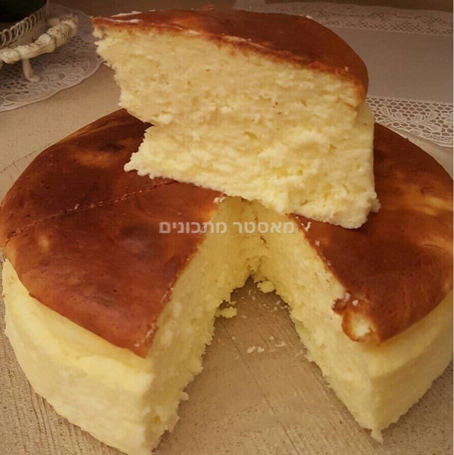 עוגת גבינה אפויה אוורירית נימוחה ללא תחתית