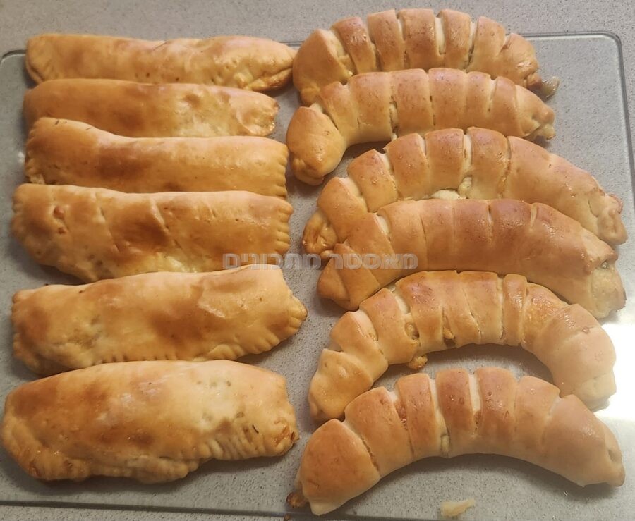 מאפה שמרים גבינות , טונה/זיתים