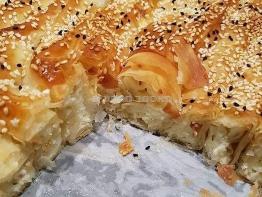 מאפה פילו במילוי גבינות קראנצ'י וטעים בטירוף😋