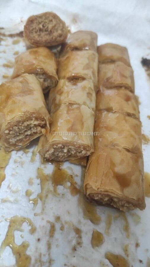 בקלוואה שקדים וטחינה