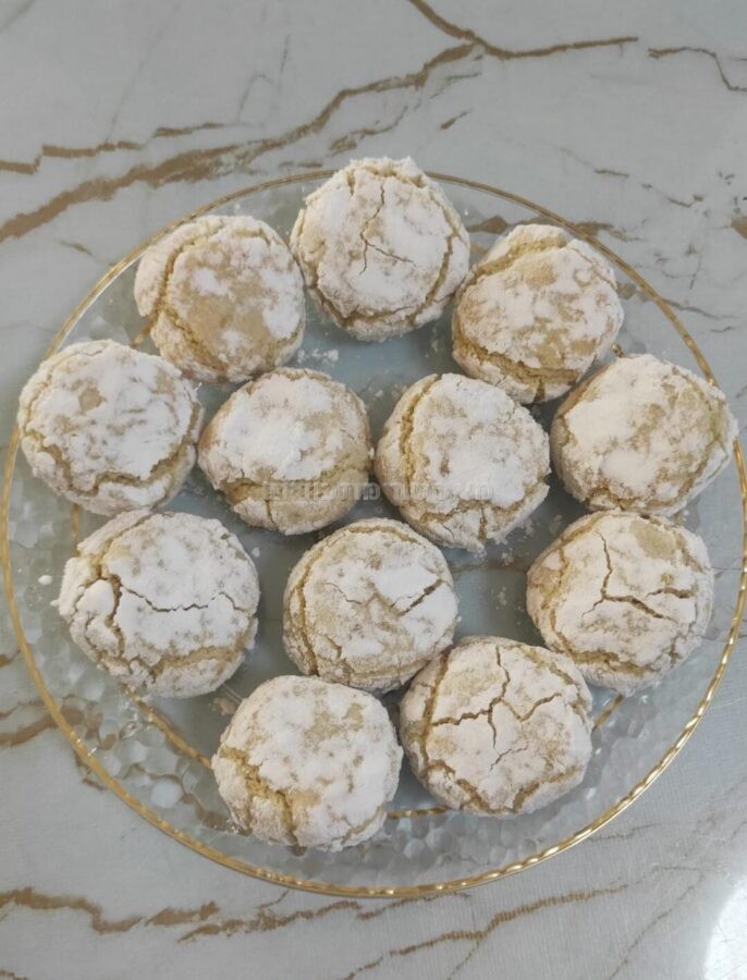 עוגיות שקדים מושלגות לפסח