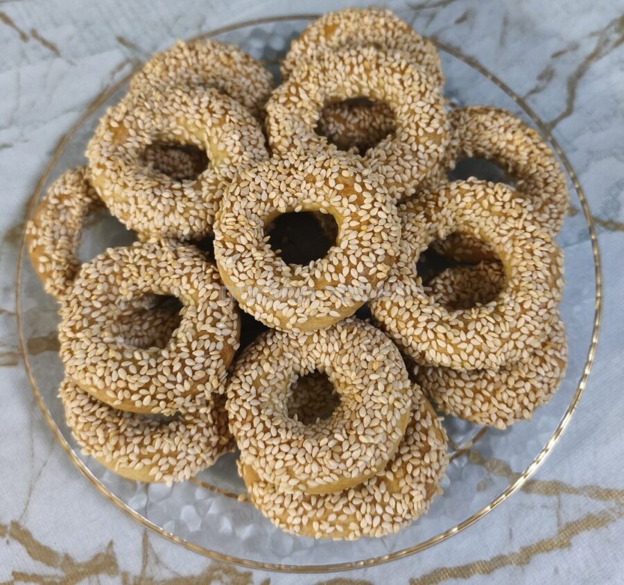 כעכים מלוחים בציפוי שומשום .. פריכות ממש 🔥