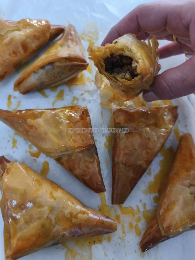 בורקס פילו ממולא בשר