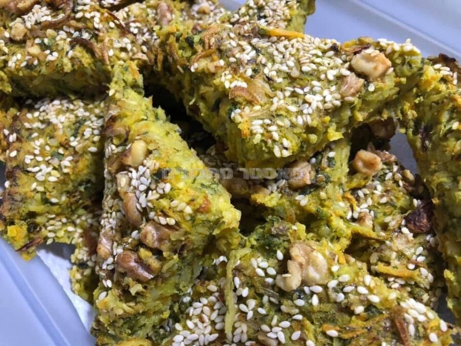 פשטידת תפוחי אדמה וגזר בציפוי שומשום ואגוזים