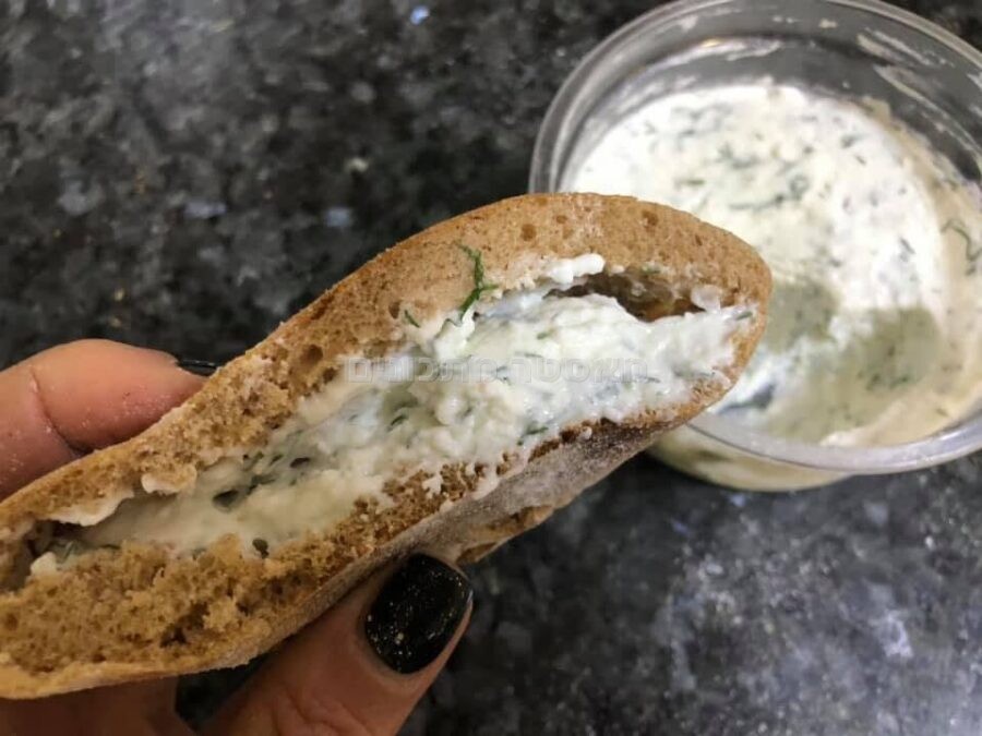 גבינת שום ושמיר בהכנה ביתית