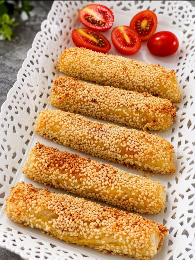 בורקס דפי אורז ממולא תפוח אדמה