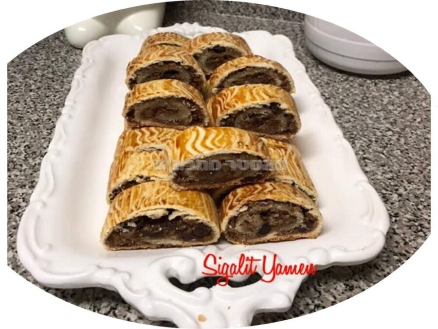 פרסבורגר אגוזים ,פיסטוק, אגוזי מלך ,שקדים , עוגיות לוטוס
