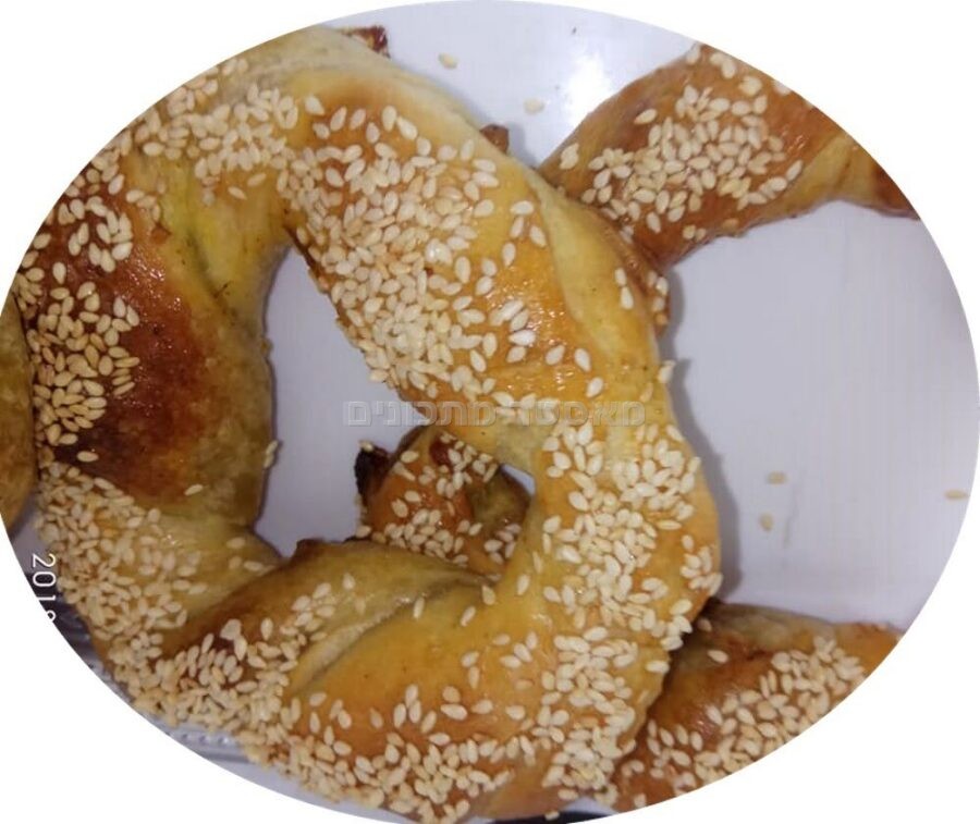בורקס במילוי תפוחי אדמה ופטריות