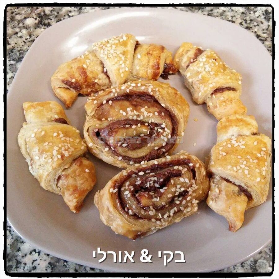רוגלעך ושושנים בטעם שוקולד ושוקולד-תפוז