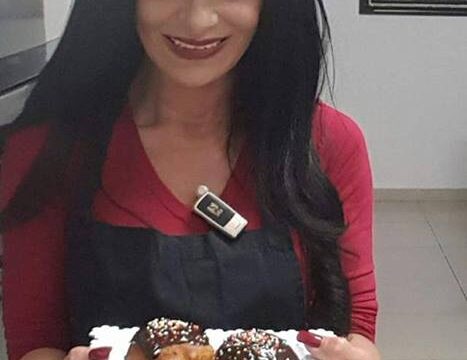 סופגניות בציפוי גנאש שוקולד מריר וממרח לוטוס_מתכון של זקלין פדלון – מאסטר מתכונים