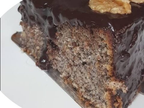 עוגת פרג בציפוי גנאש שוקולד